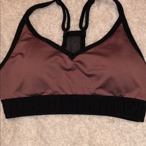 VS Pink NWOT Ultimate Sports Bra